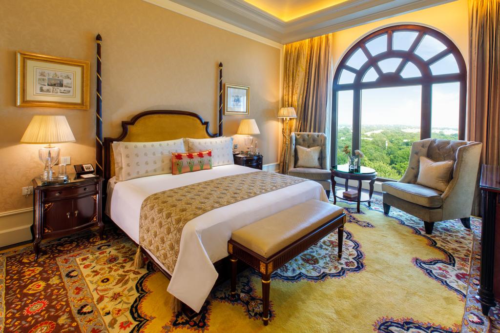 Double deluxe room for hotel booking for Char Dham Yatra
